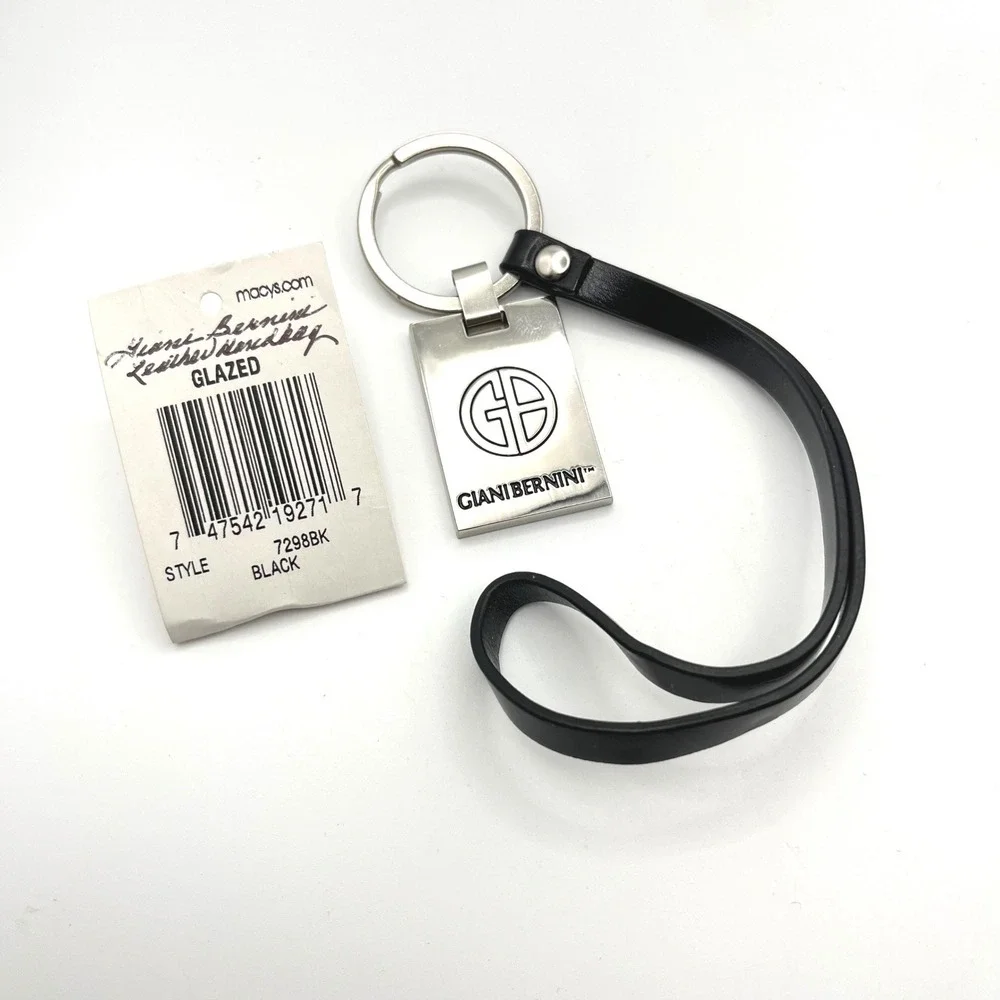 Giani Bernini Black Glazed Leather Silver Tone Logo‎ Keychain Wristlet 7298BK